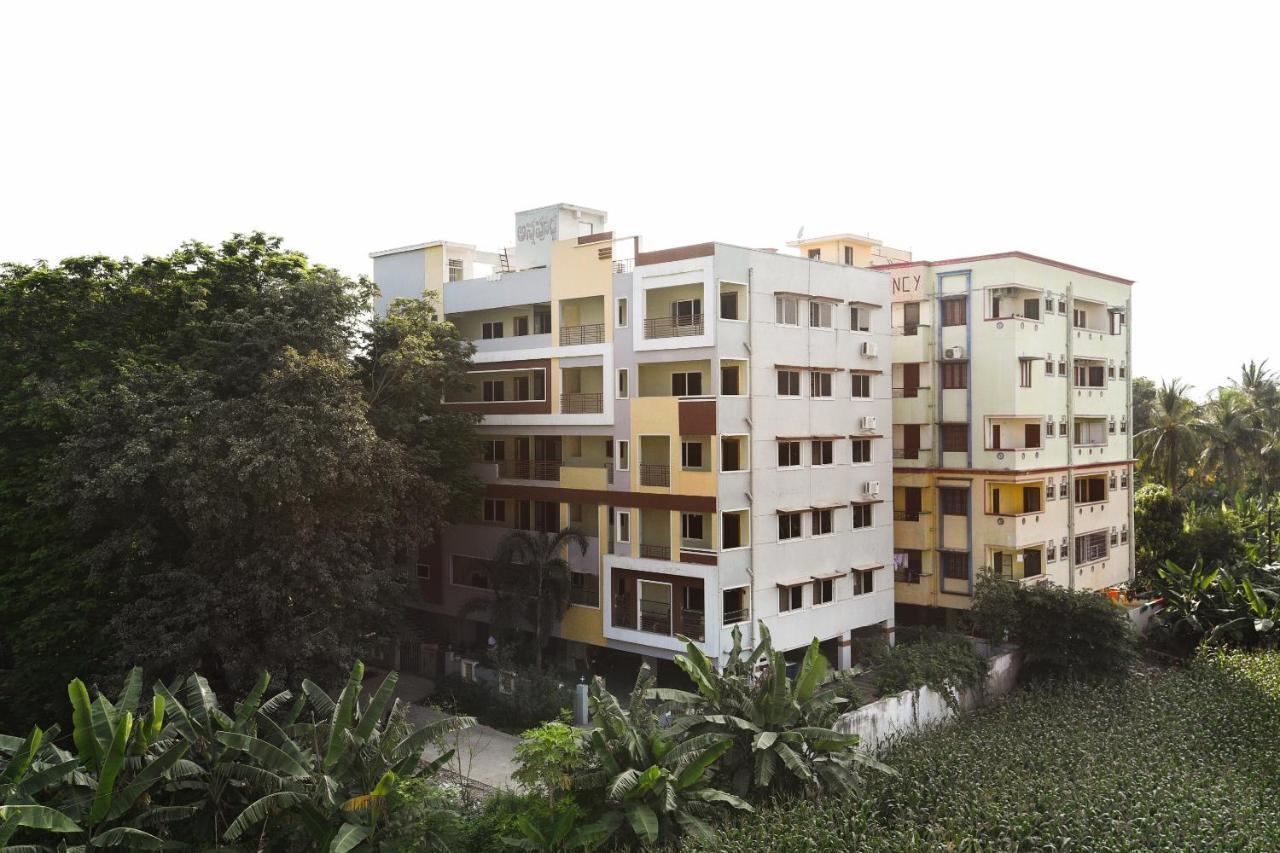 Oyo 26234 Annapurna Nilayam Hotel Vijayawada Luaran gambar